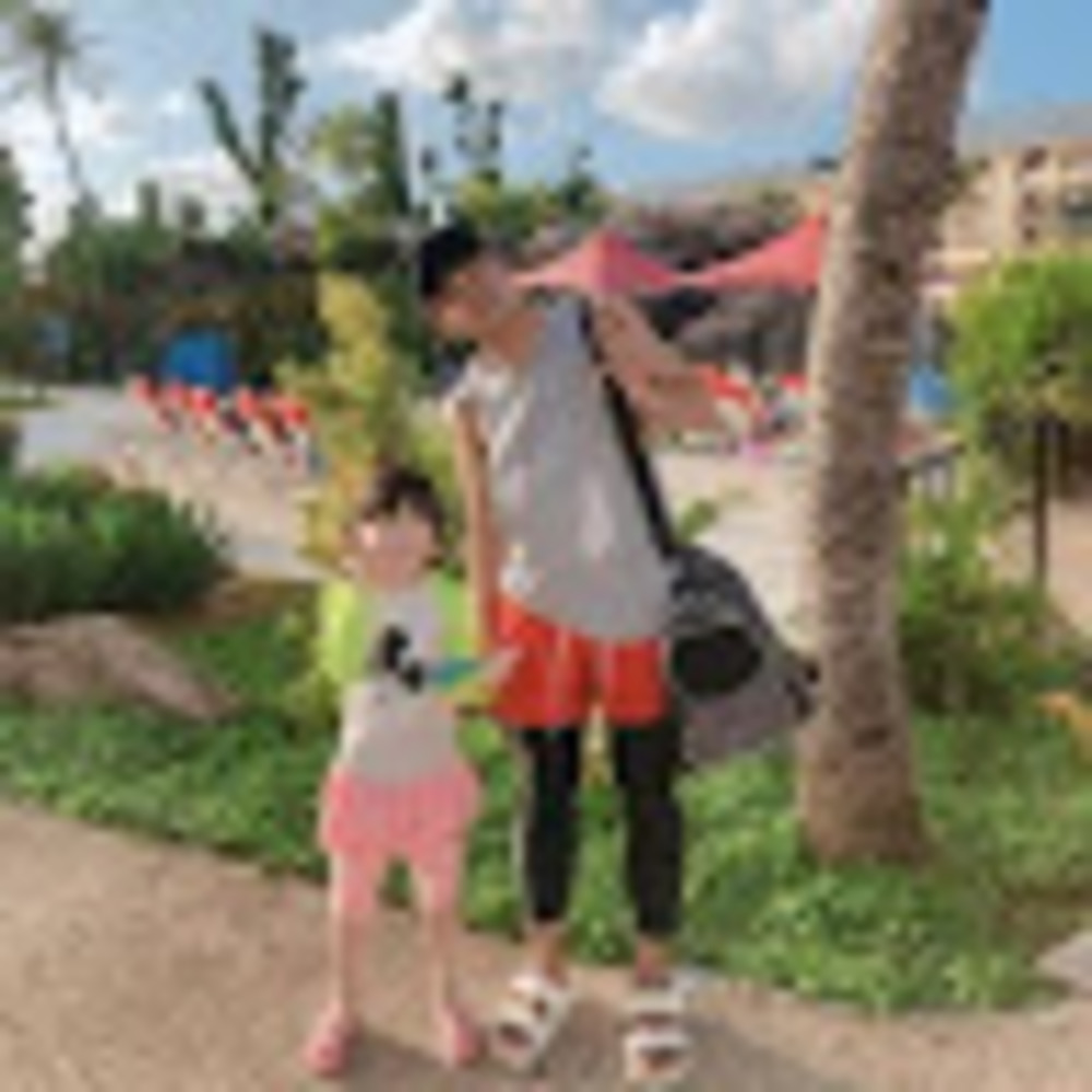 Meet your Posher, Hiram lee